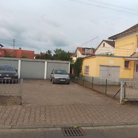 Ajko Homes - Design Apartment - Parkplatz - Balkon - Netflix - 6 Pers Walldorf  Bagian luar foto
