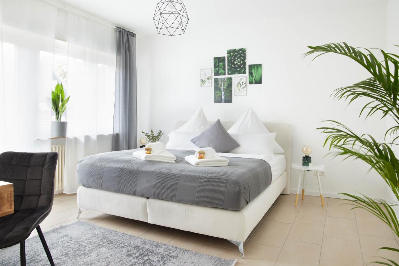 Ajko Homes - Design Apartment - Parkplatz - Balkon - Netflix - 6 Pers Walldorf  Bagian luar foto