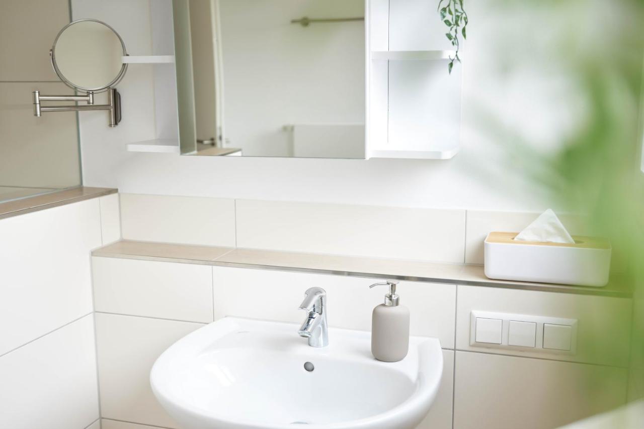 Ajko Homes - Design Apartment - Parkplatz - Balkon - Netflix - 6 Pers Walldorf  Bagian luar foto